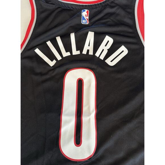 Fanatics Damian Lillard Portland Trail Blazers Sz S Basketball Jersey Black/Red - Picture 8 of 9